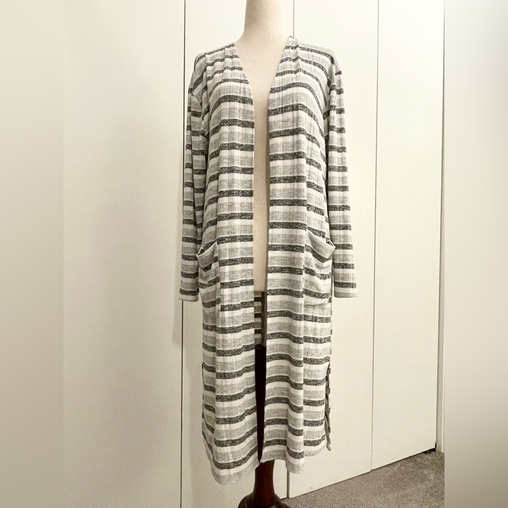 Long-length, open-front, gray & white cardigan sweater, XS, Nine West, Like new